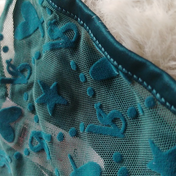 VS Very Sexy Brazilian - Picture 8 of 9